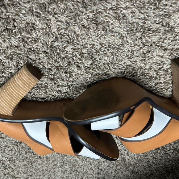 See by Chloe white & tan block heel size 38.5 - Picture 4 of 4